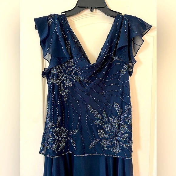 J Kara Elegant Navy Rhinestoned Top, Long Sleek Gown Women’s Size 10 - Picture 13 of 14